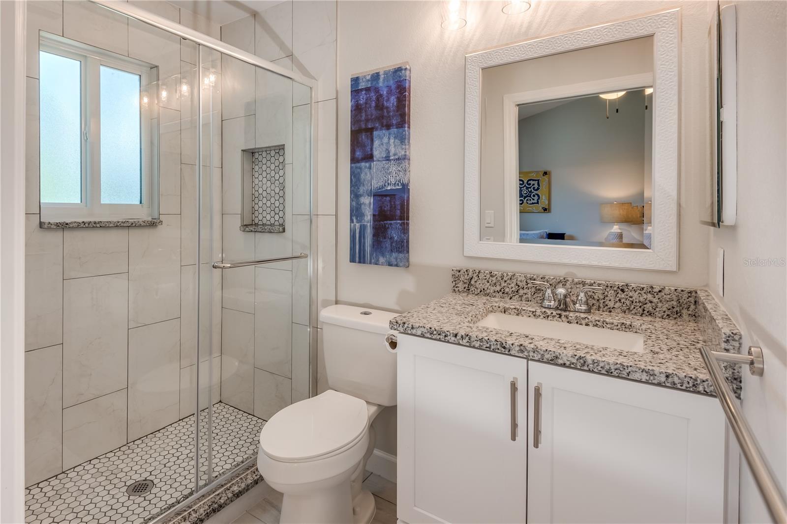 O6407014 Property Photo 16
