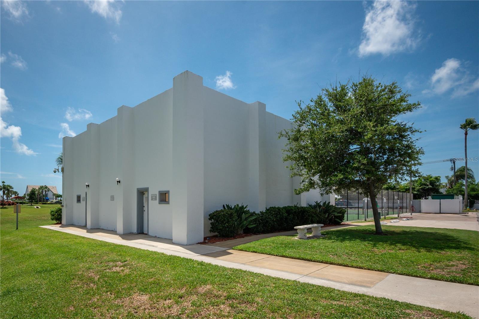 O6407014 Property Photo 25