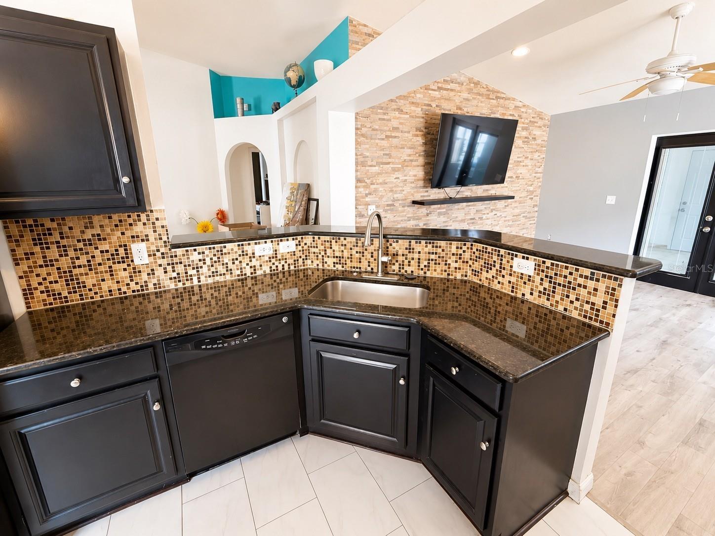 2221 Paria Ln Property Photo 10