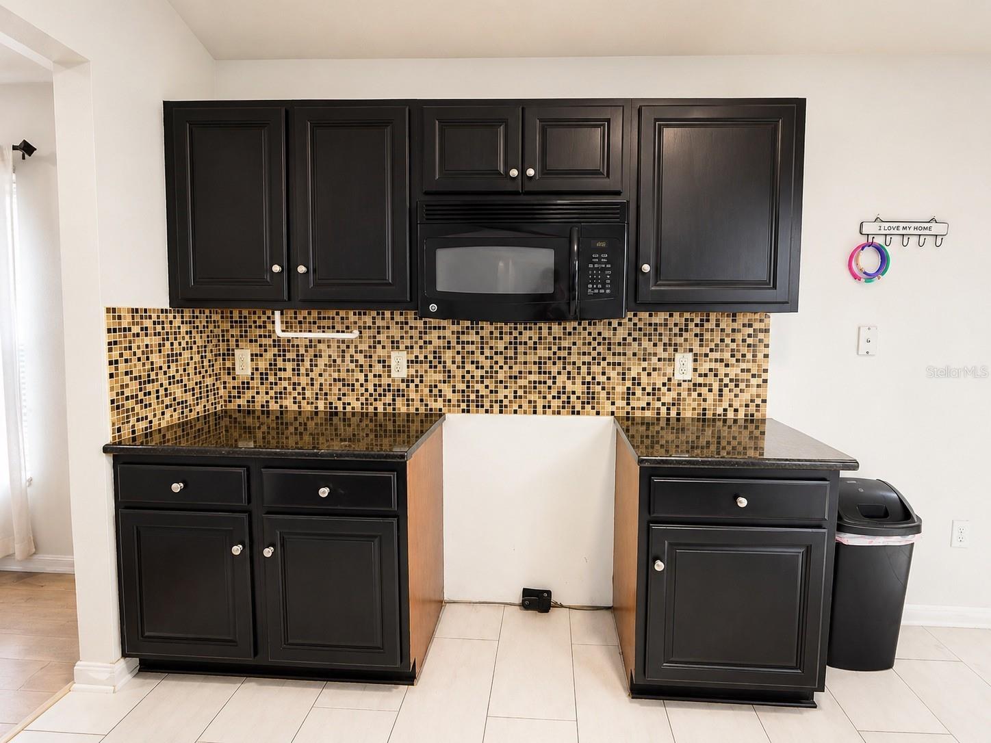 2221 Paria Ln Property Photo 11