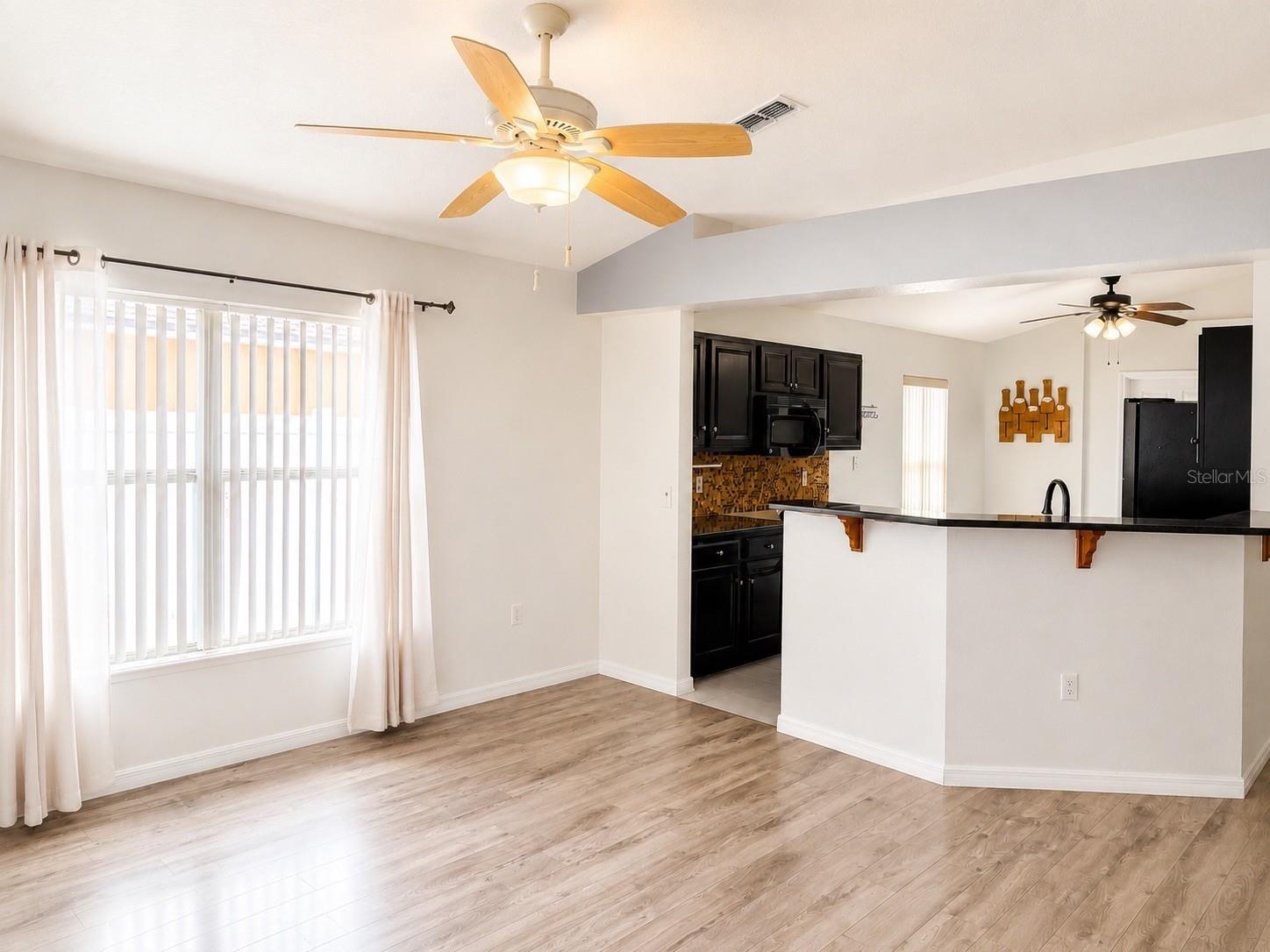 2221 Paria Ln Property Photo 14
