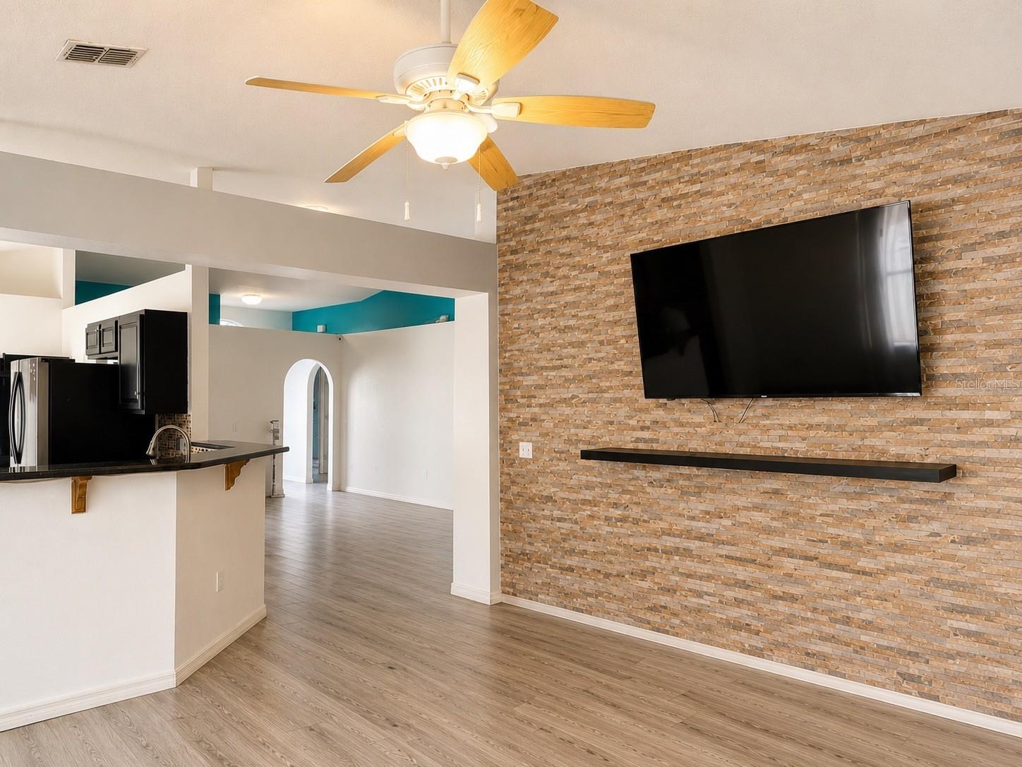 2221 Paria Ln Property Photo 15
