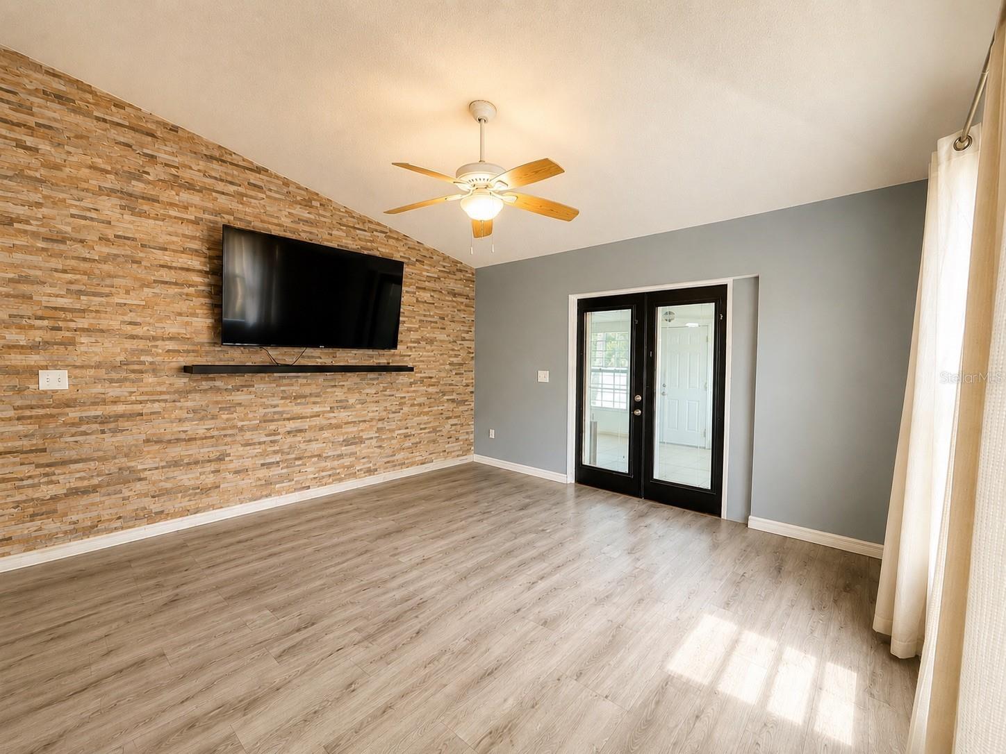 2221 Paria Ln Property Photo 16