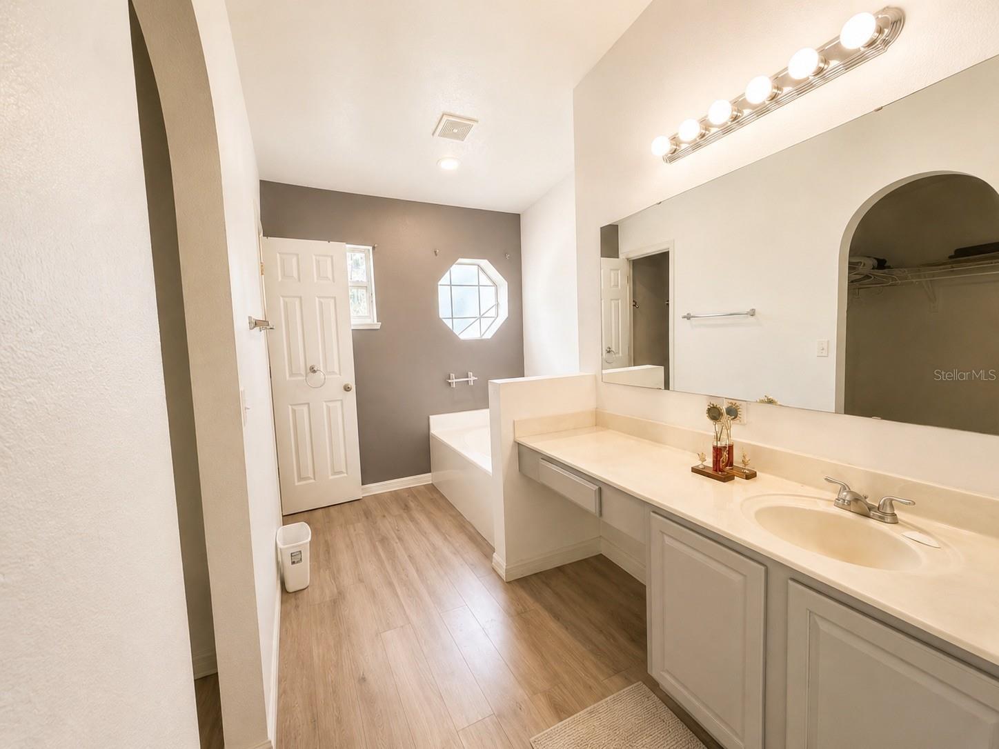 2221 Paria Ln Property Photo 21