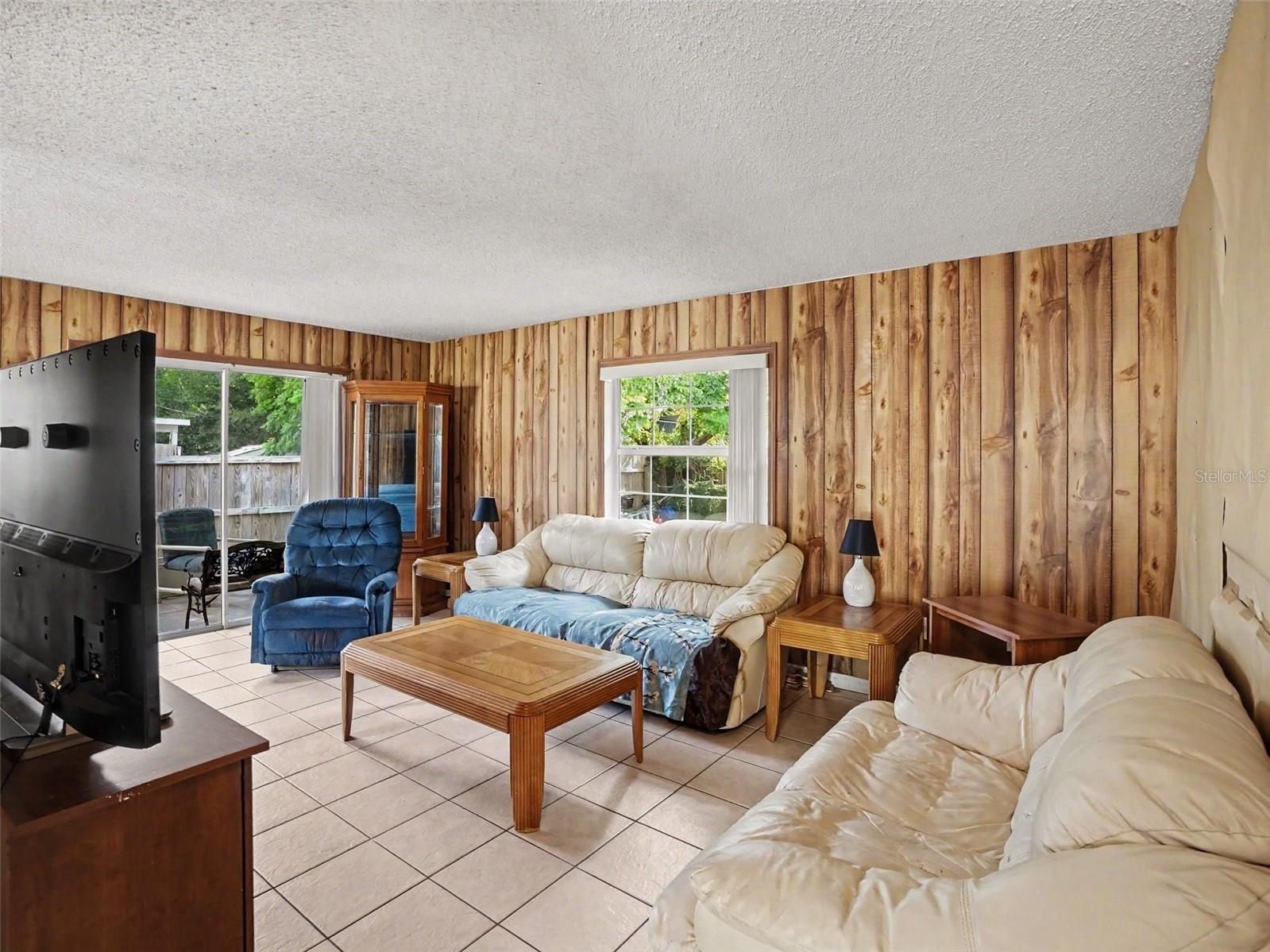 1609 Maureen Ave Property Photo 5