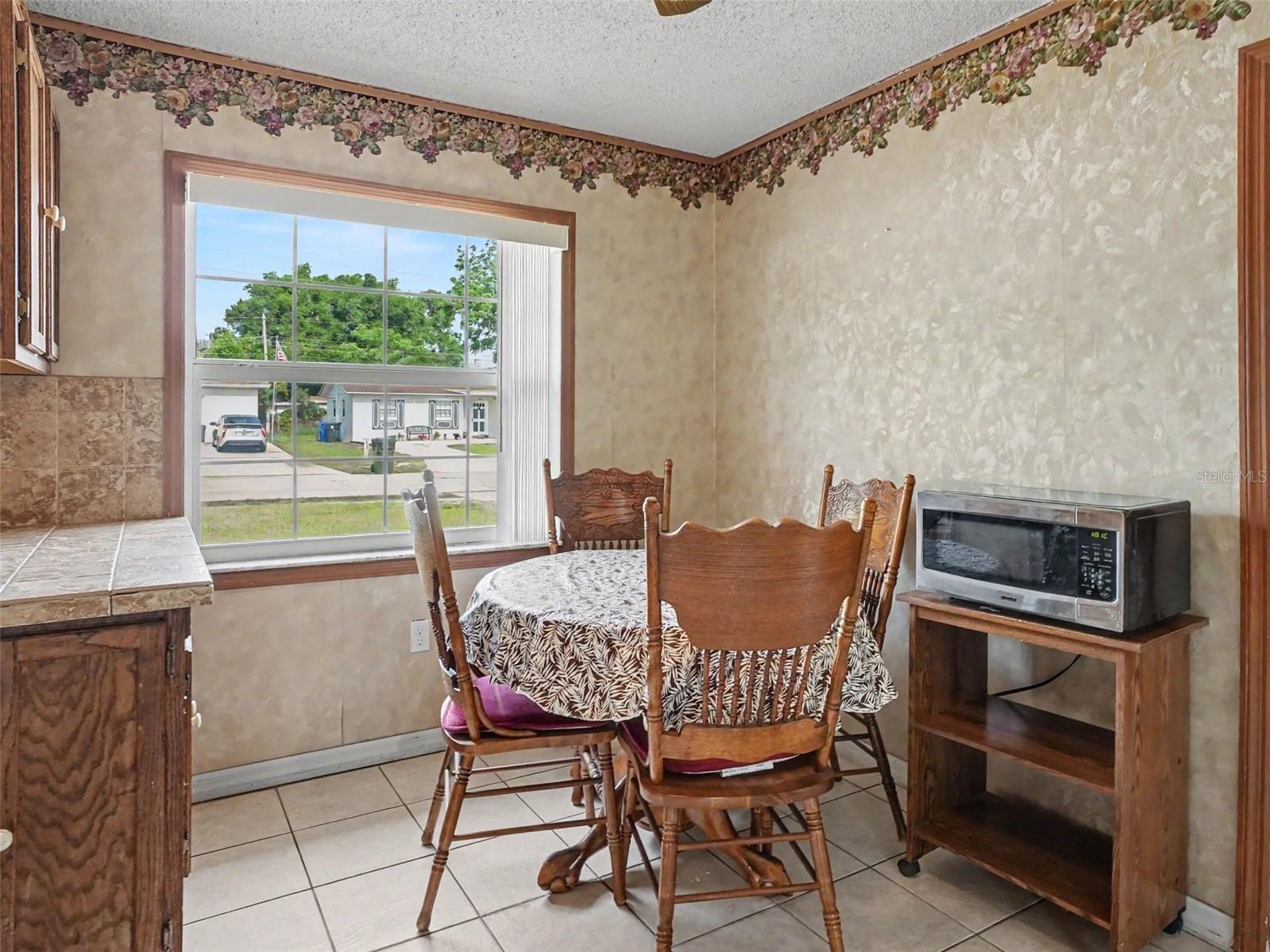 1609 Maureen Ave Property Photo 6