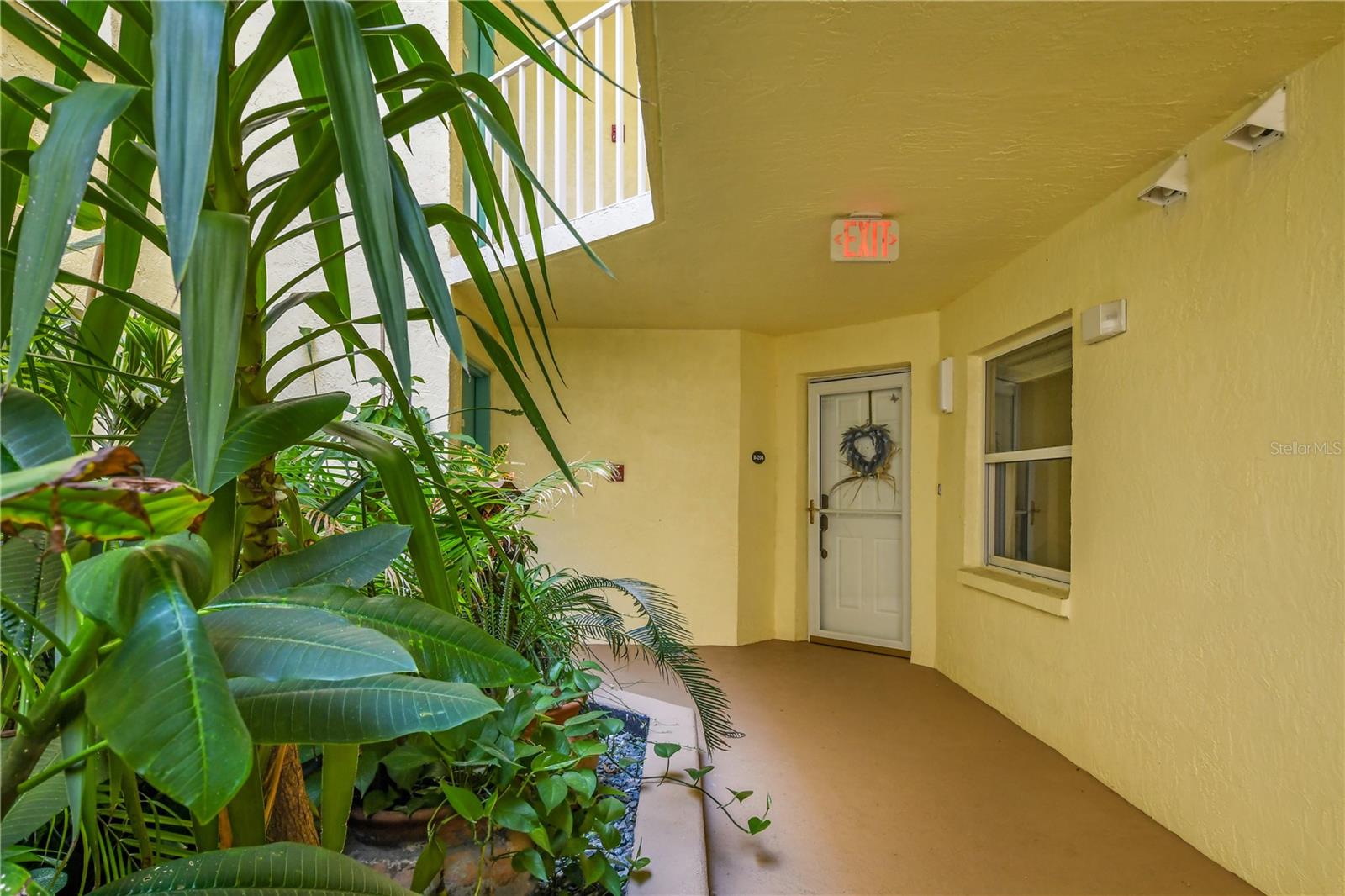 8700 Ridgewood Ave #b204 Property Photo 4