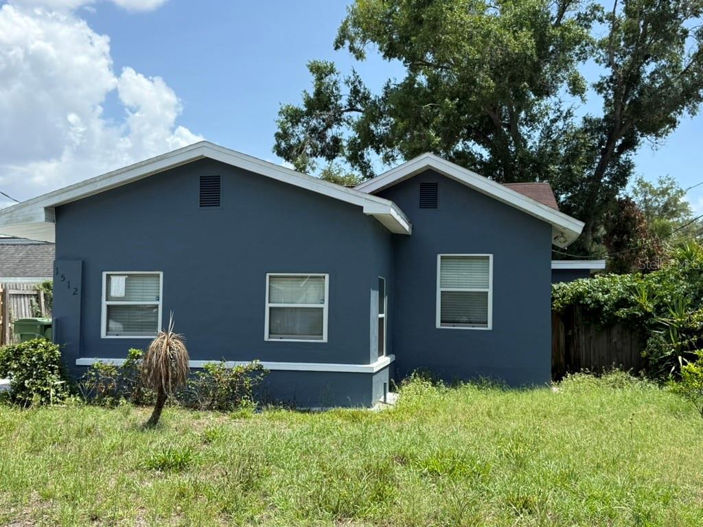 1512 W Kirby St Property Photo 2