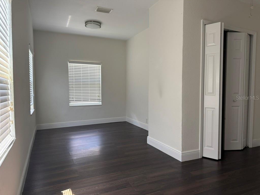 1512 W Kirby St Property Photo 17