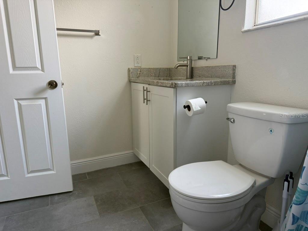 1512 W Kirby St Property Photo 24
