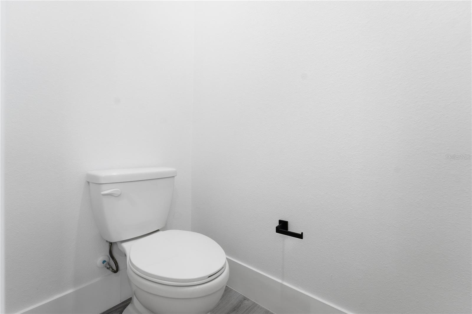 226 E Caldwell Dr Property Photo 31