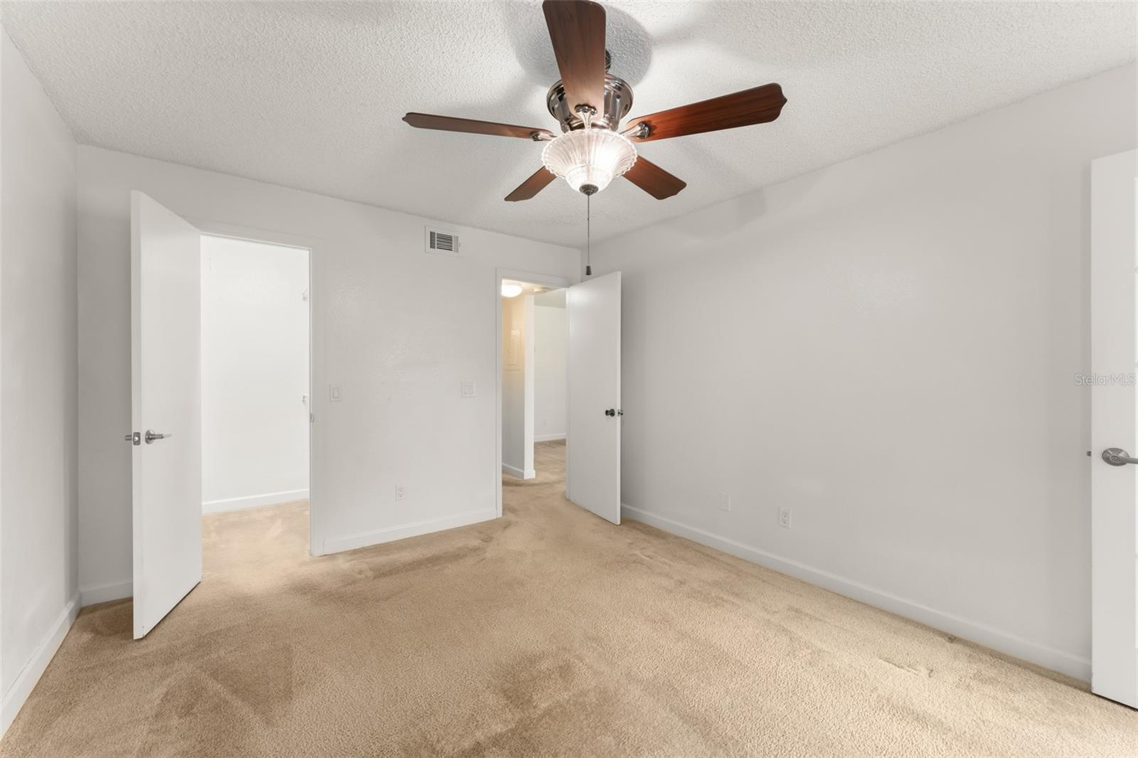 4532 Commander Dr #2133 Property Photo 20