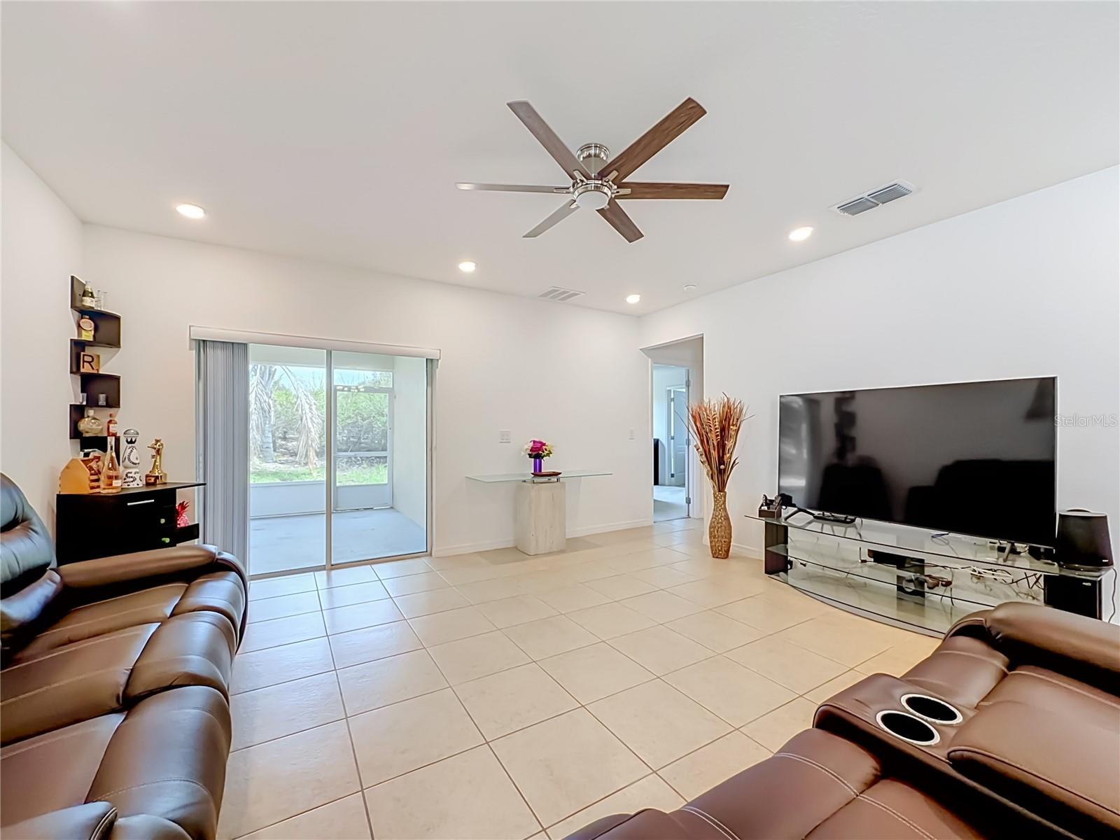 1269 Water Willow Dr Property Photo 8