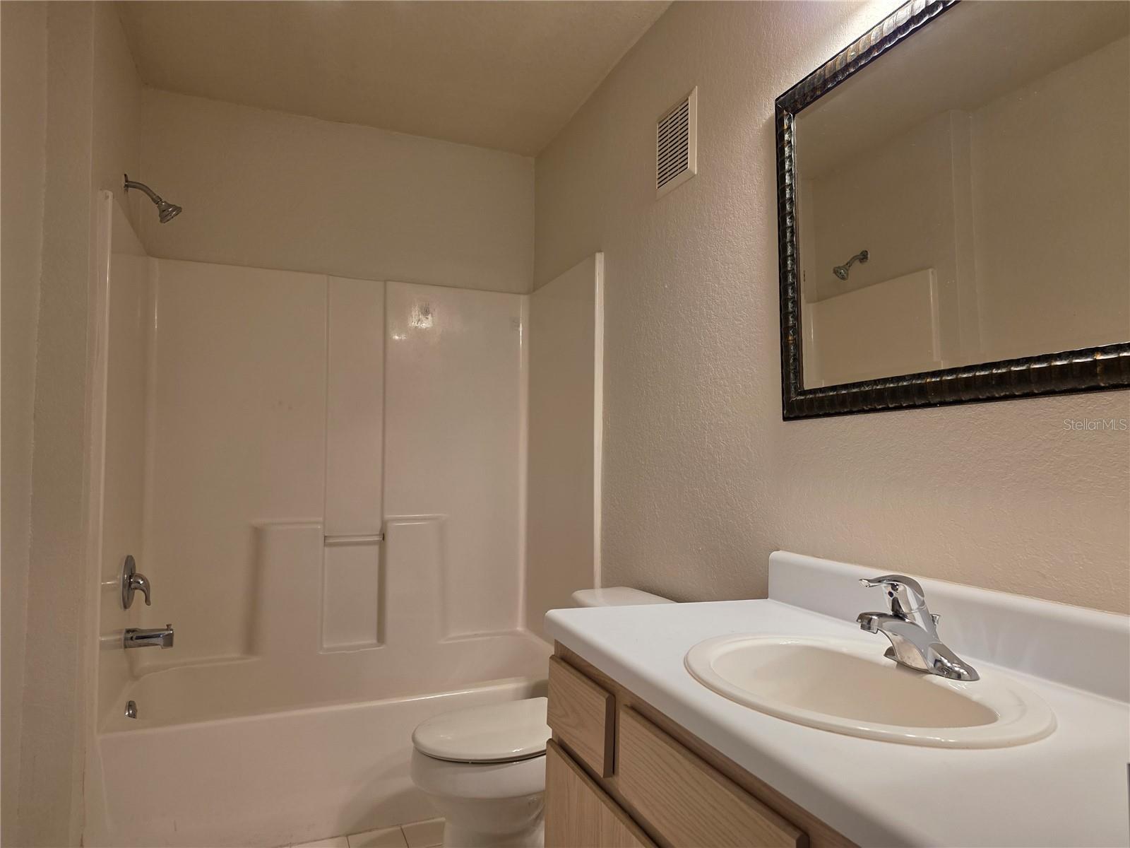 5447 Vineland Rd #1210 Property Photo 18
