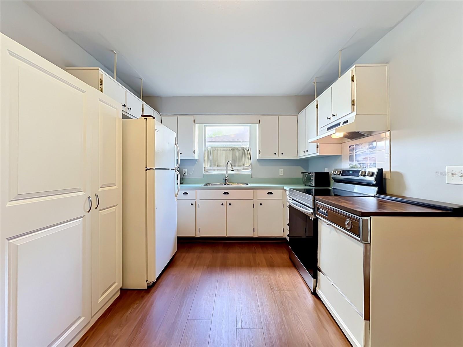 7514 Riverside Pl Property Photo 6