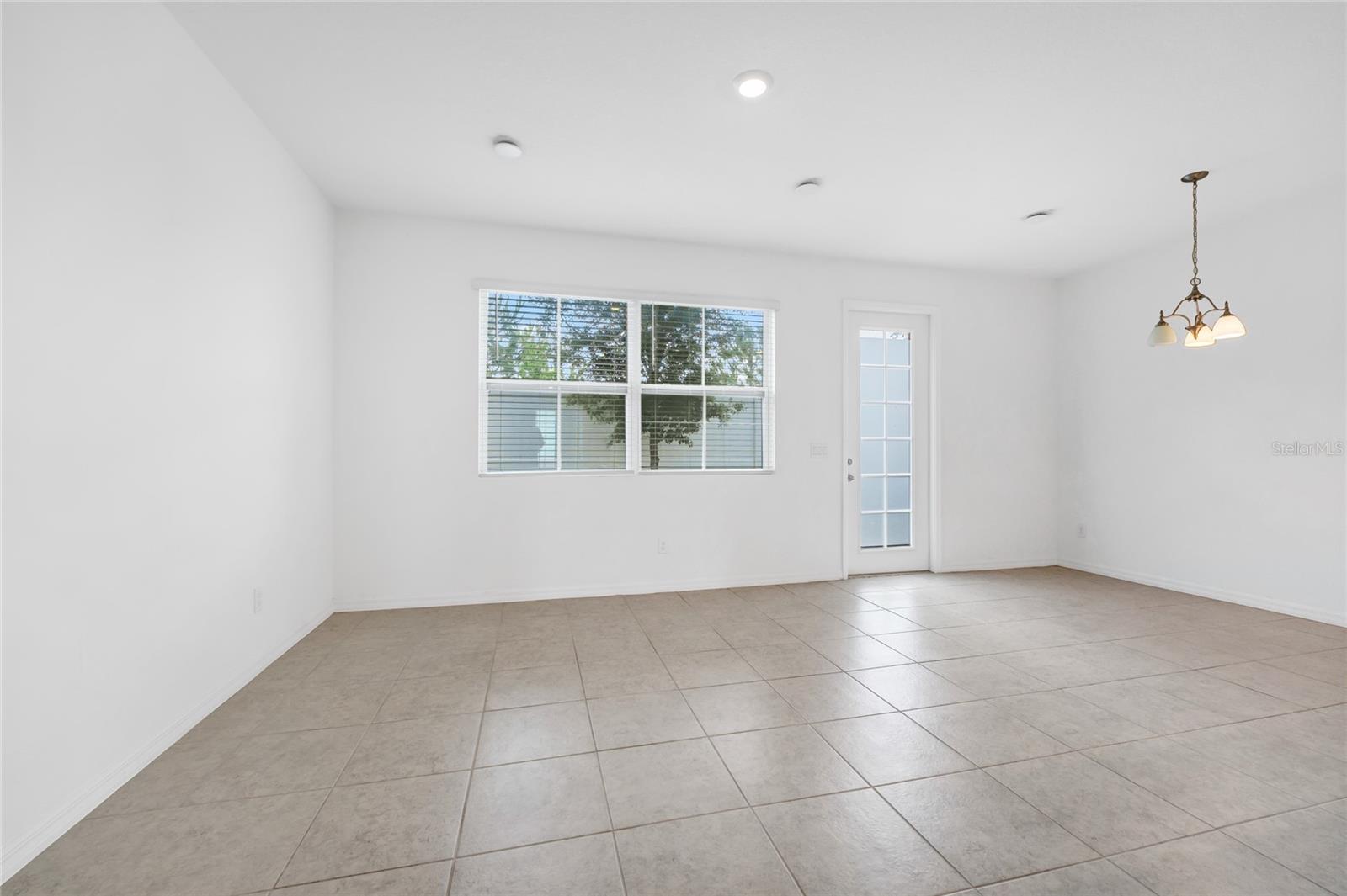 763 Longboat Dr Property Photo 14