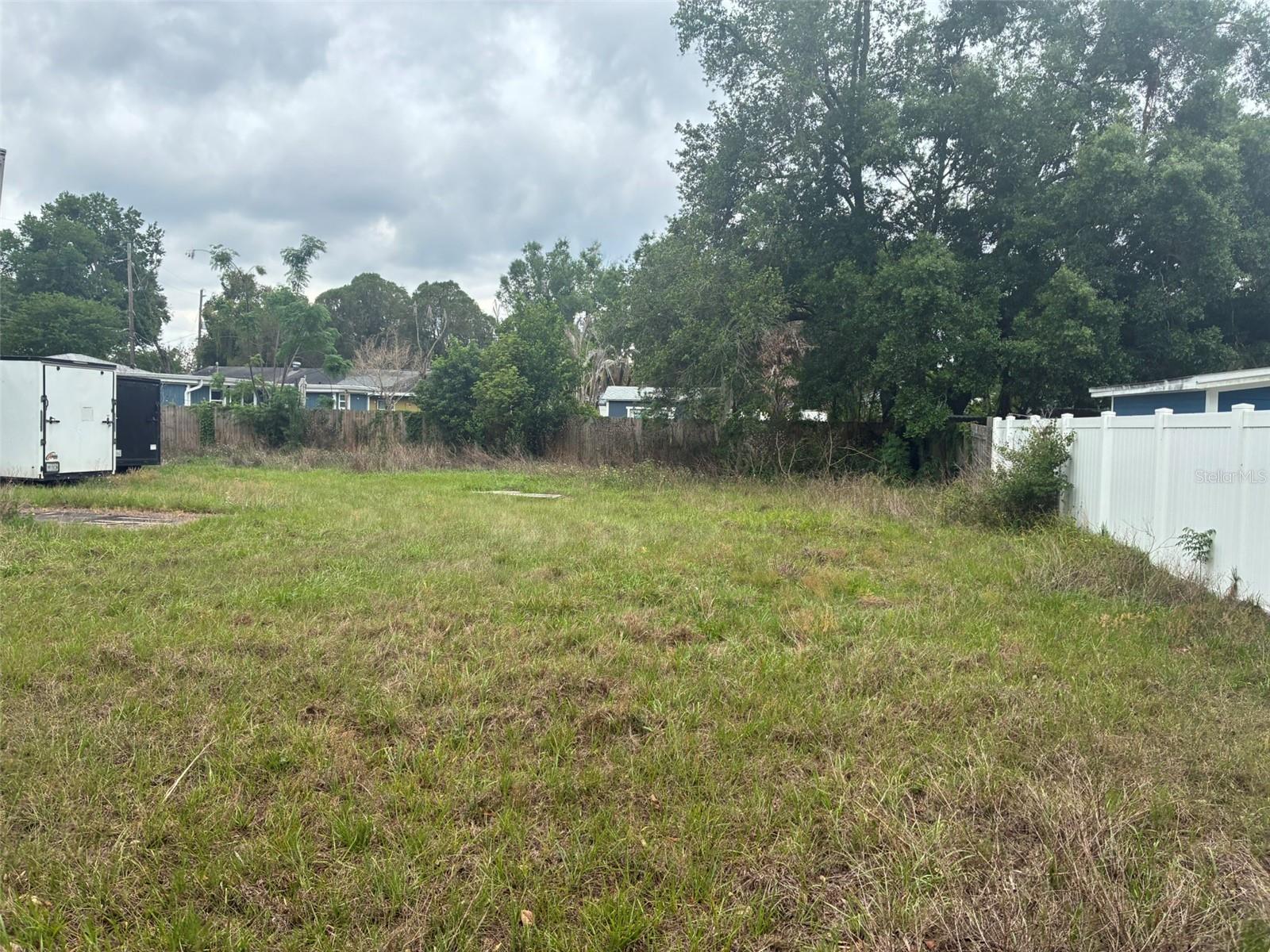 2726 S Brown Ave Property Photo 4