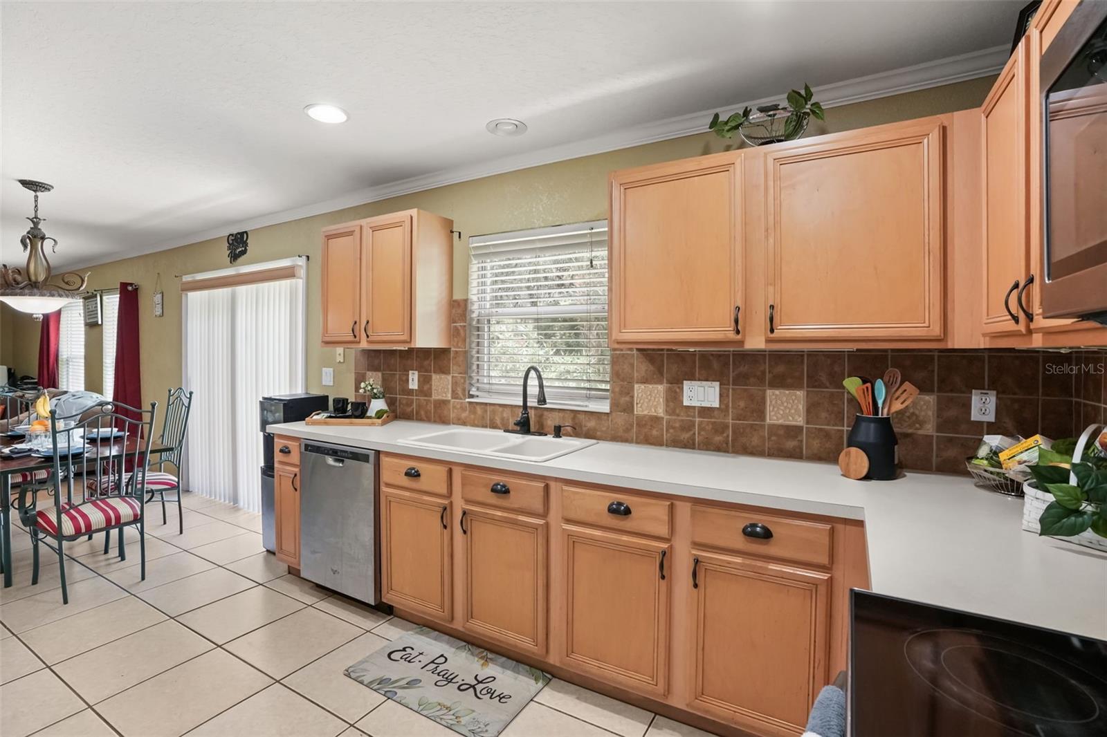 268 Tavestock Loop Property Photo 11