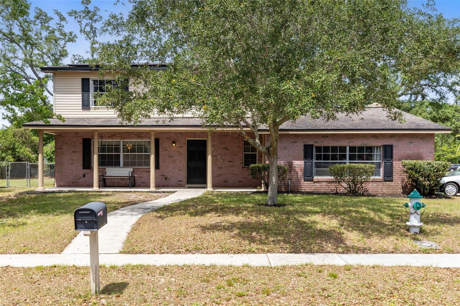 8698 Hillside Dr Property Photo 1