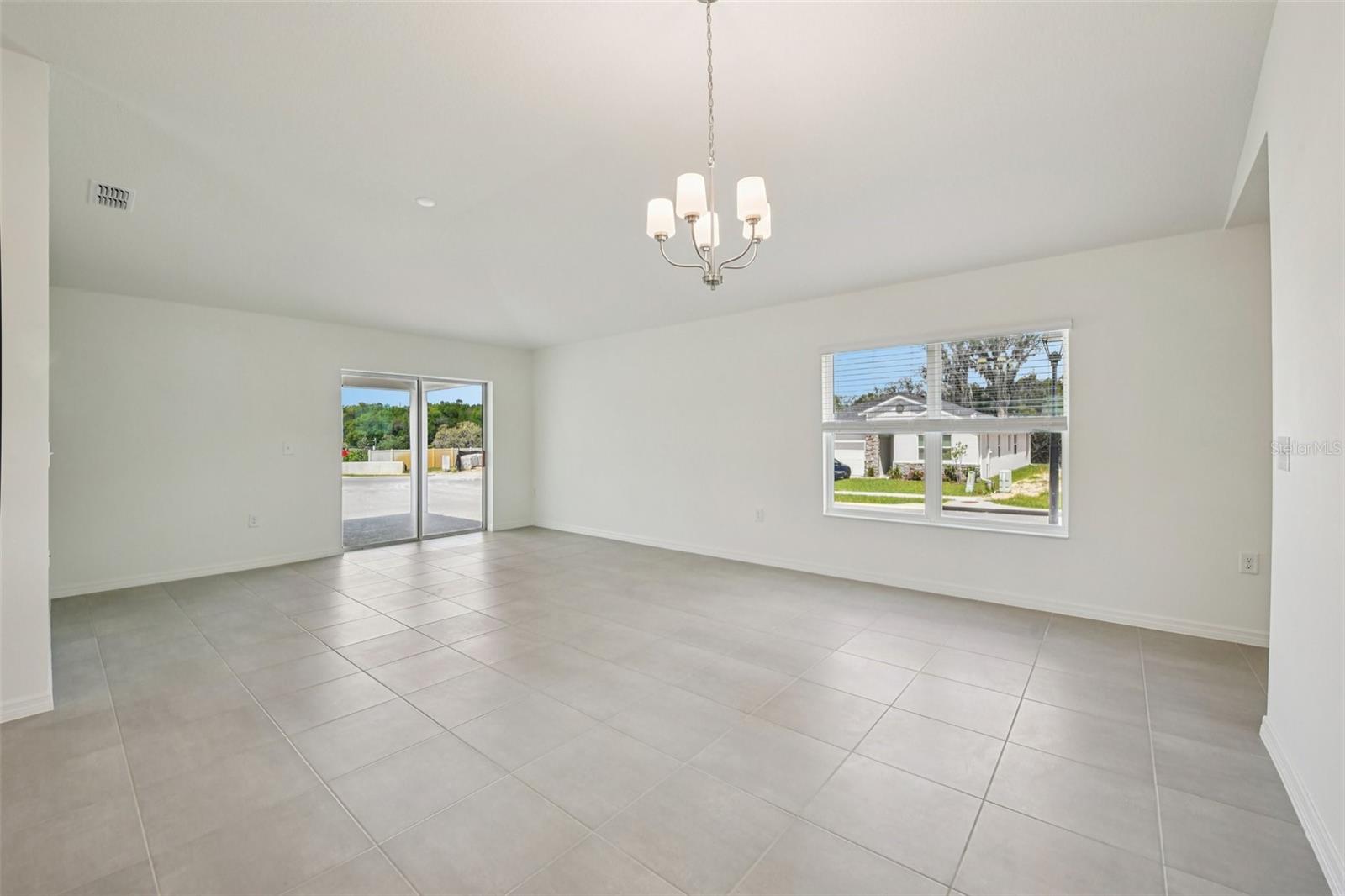 20404 Lavender Bloom Loop Property Photo 3