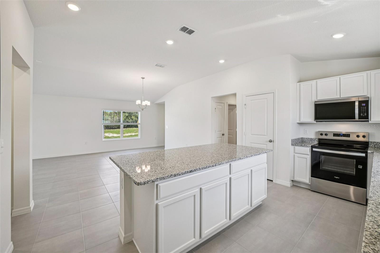 20404 Lavender Bloom Loop Property Photo 7