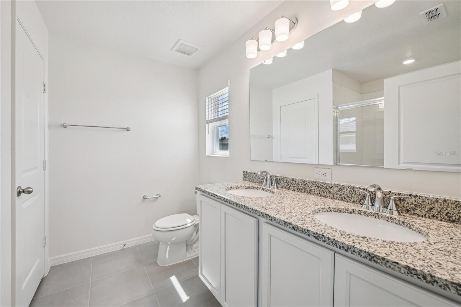 20404 Lavender Bloom Loop Property Photo 9