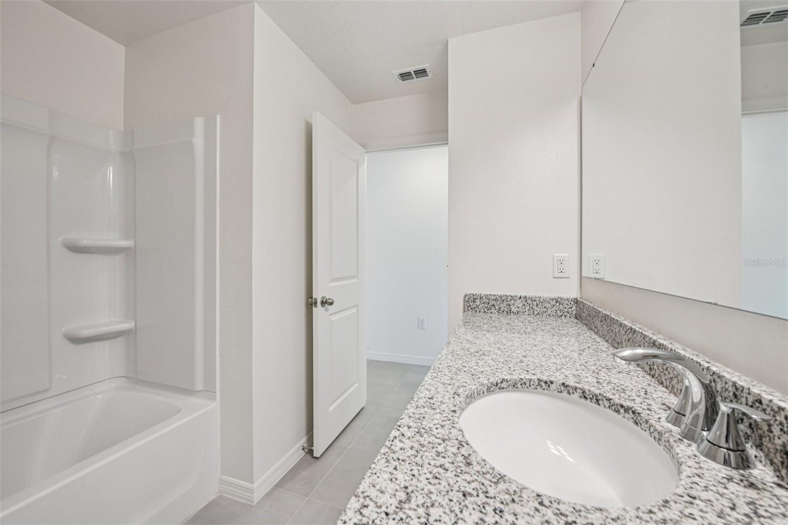 20404 Lavender Bloom Loop Property Photo 13