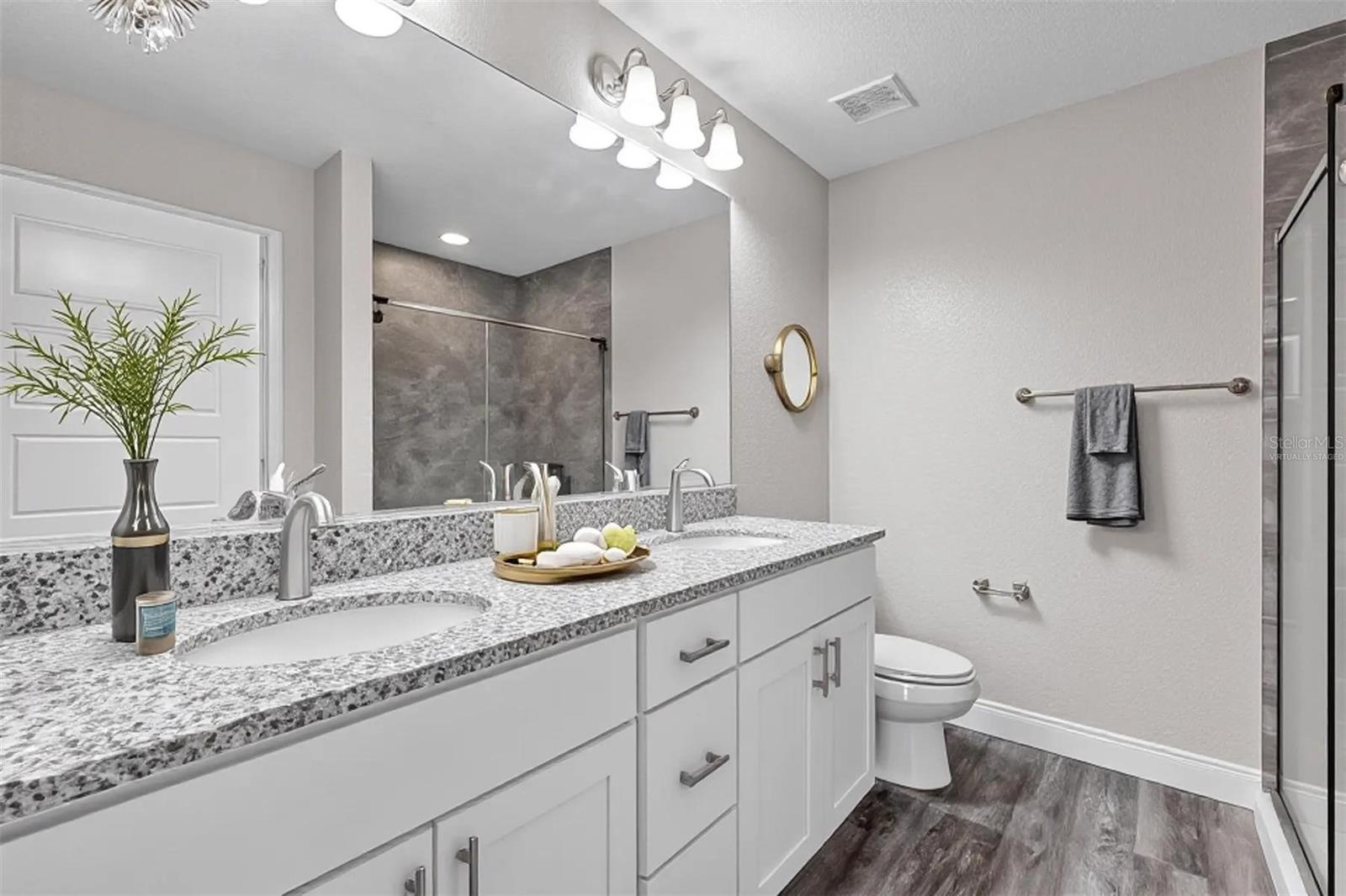 17 Cedar Tree Run Property Photo 5