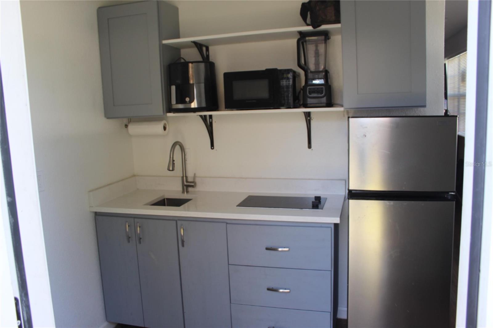 307 California Ave Property Photo 20