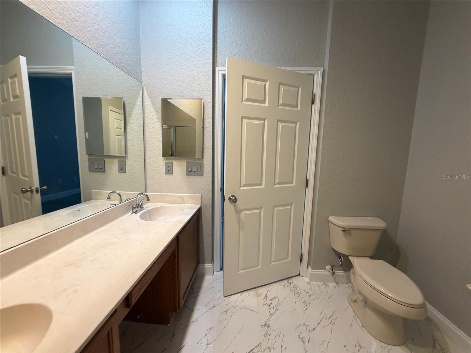 3001 Laurel Run Ln #104 Property Photo 21