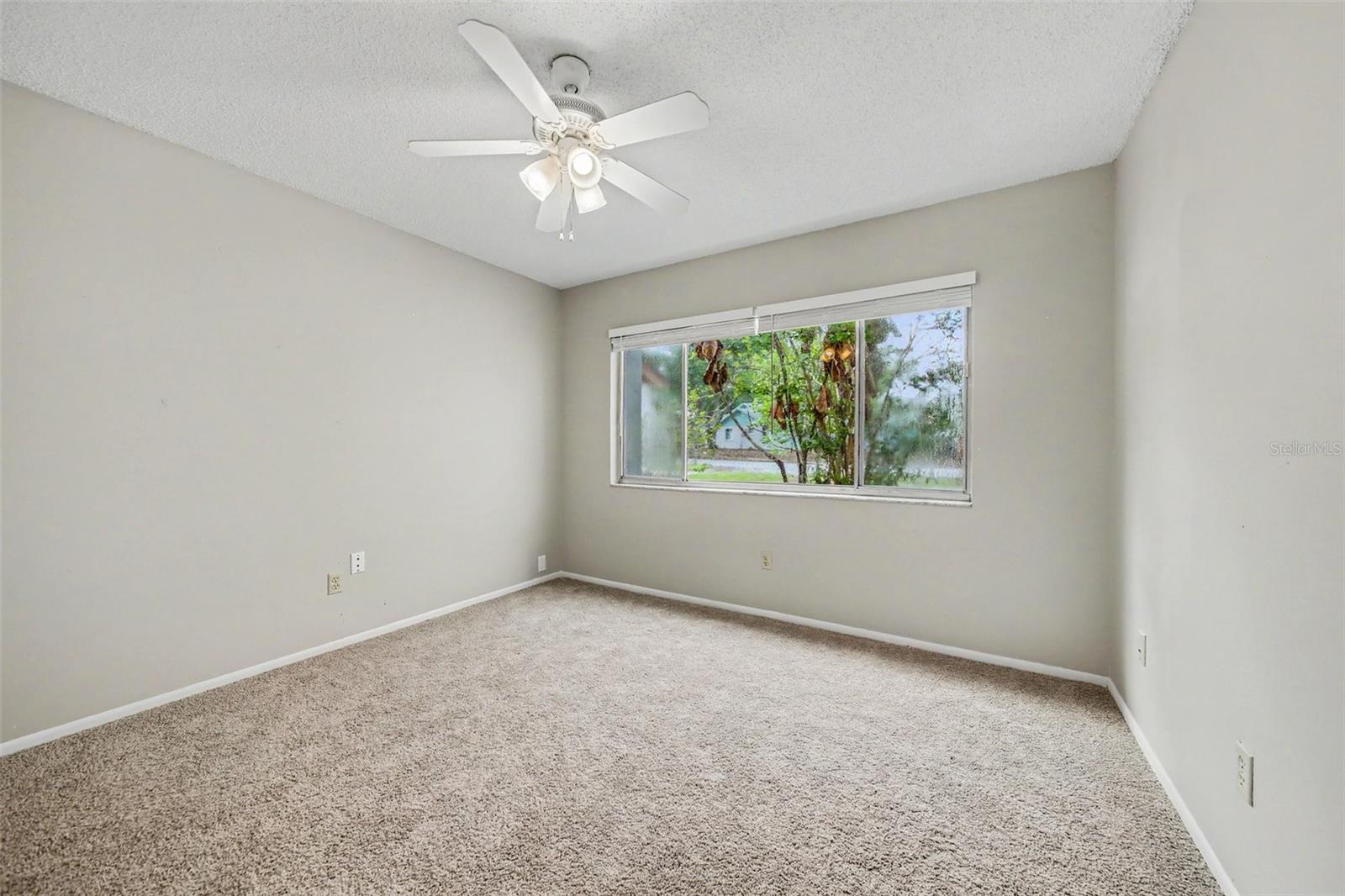 871 Beach Breeze Dr Property Photo 10