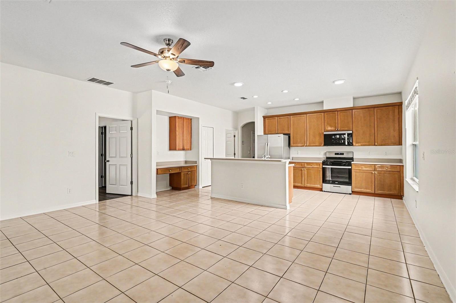 13450 Sunkiss Loop Property Photo 2