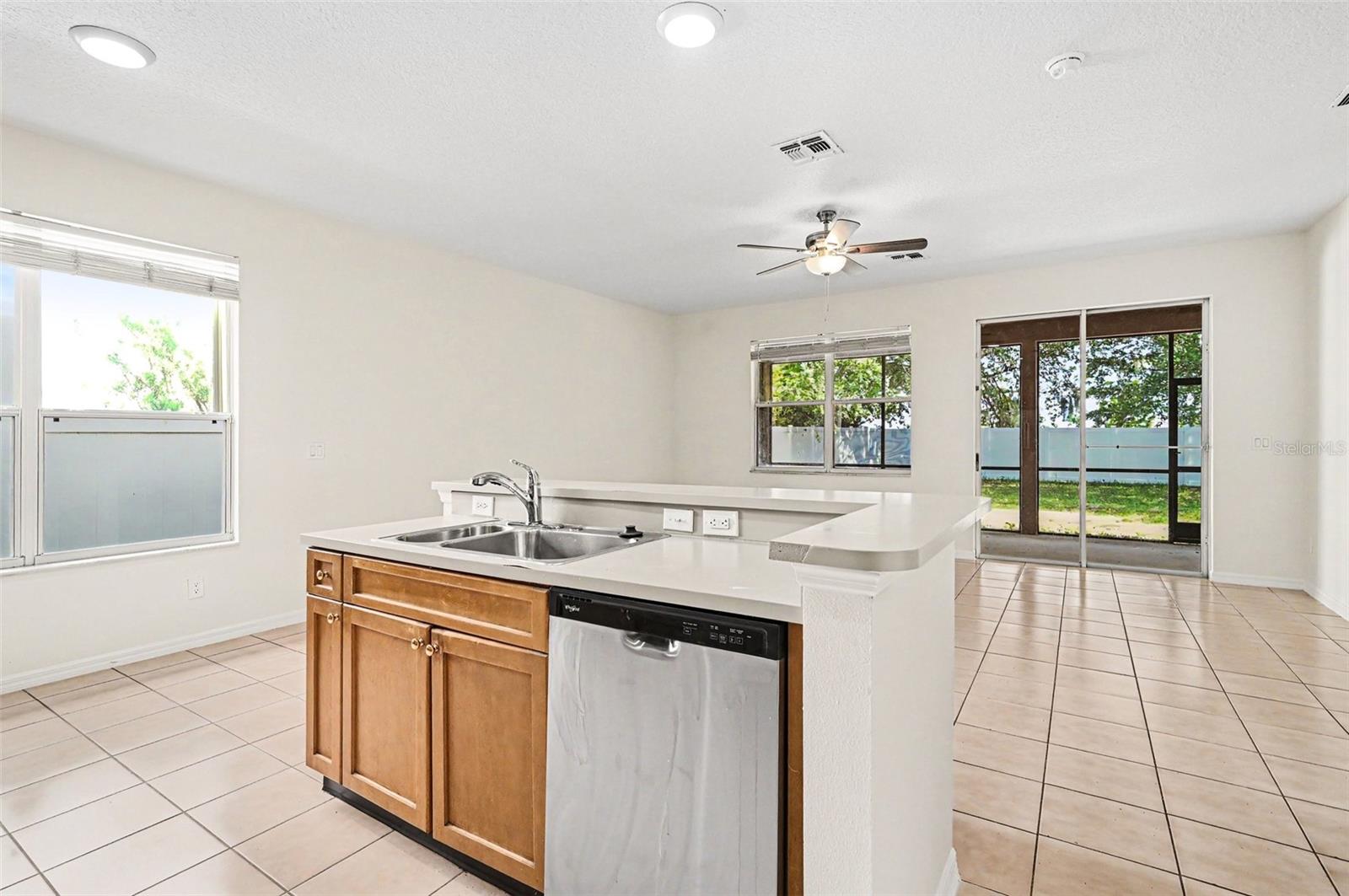13450 Sunkiss Loop Property Photo 4