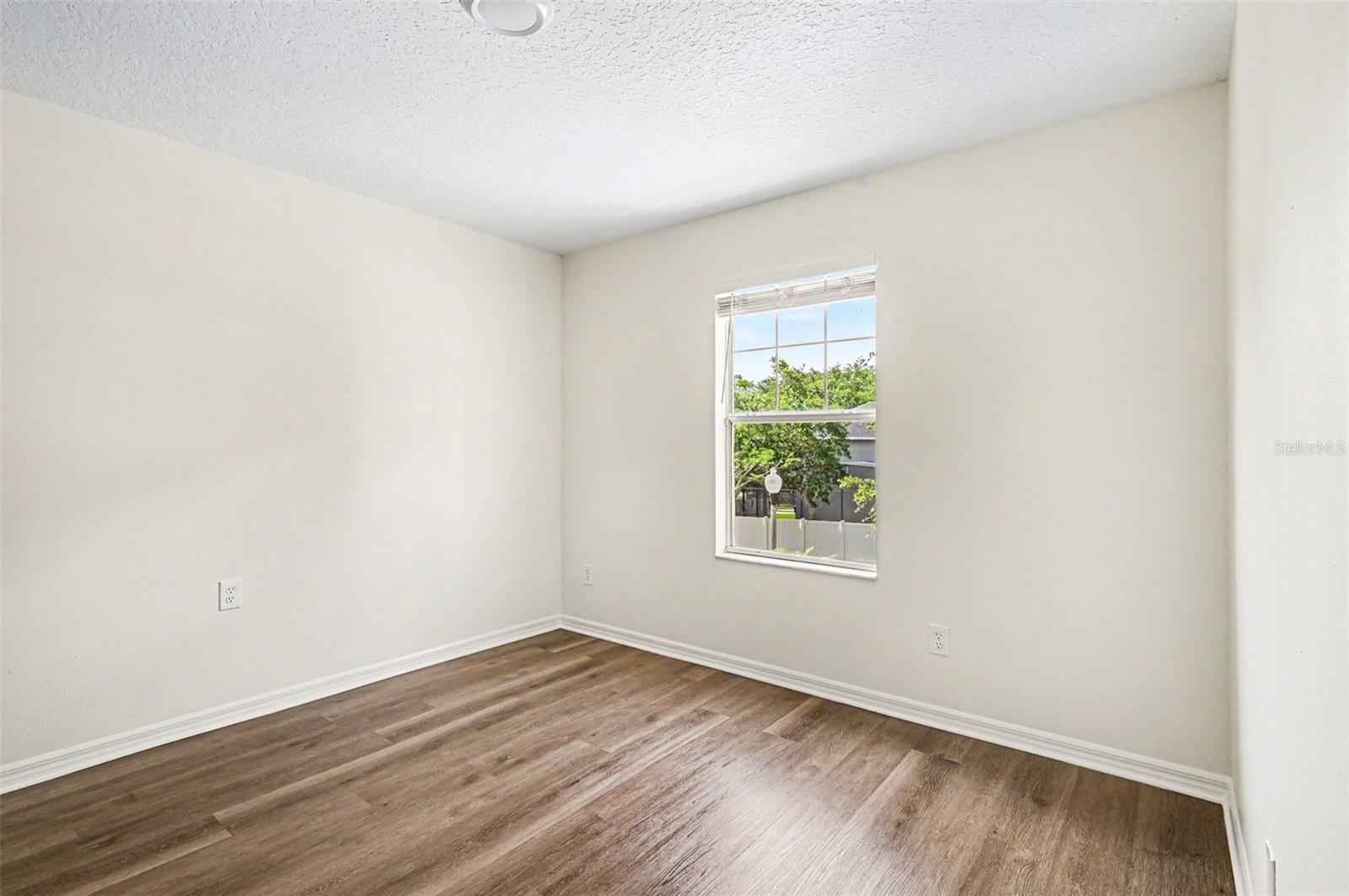 13450 Sunkiss Loop Property Photo 8