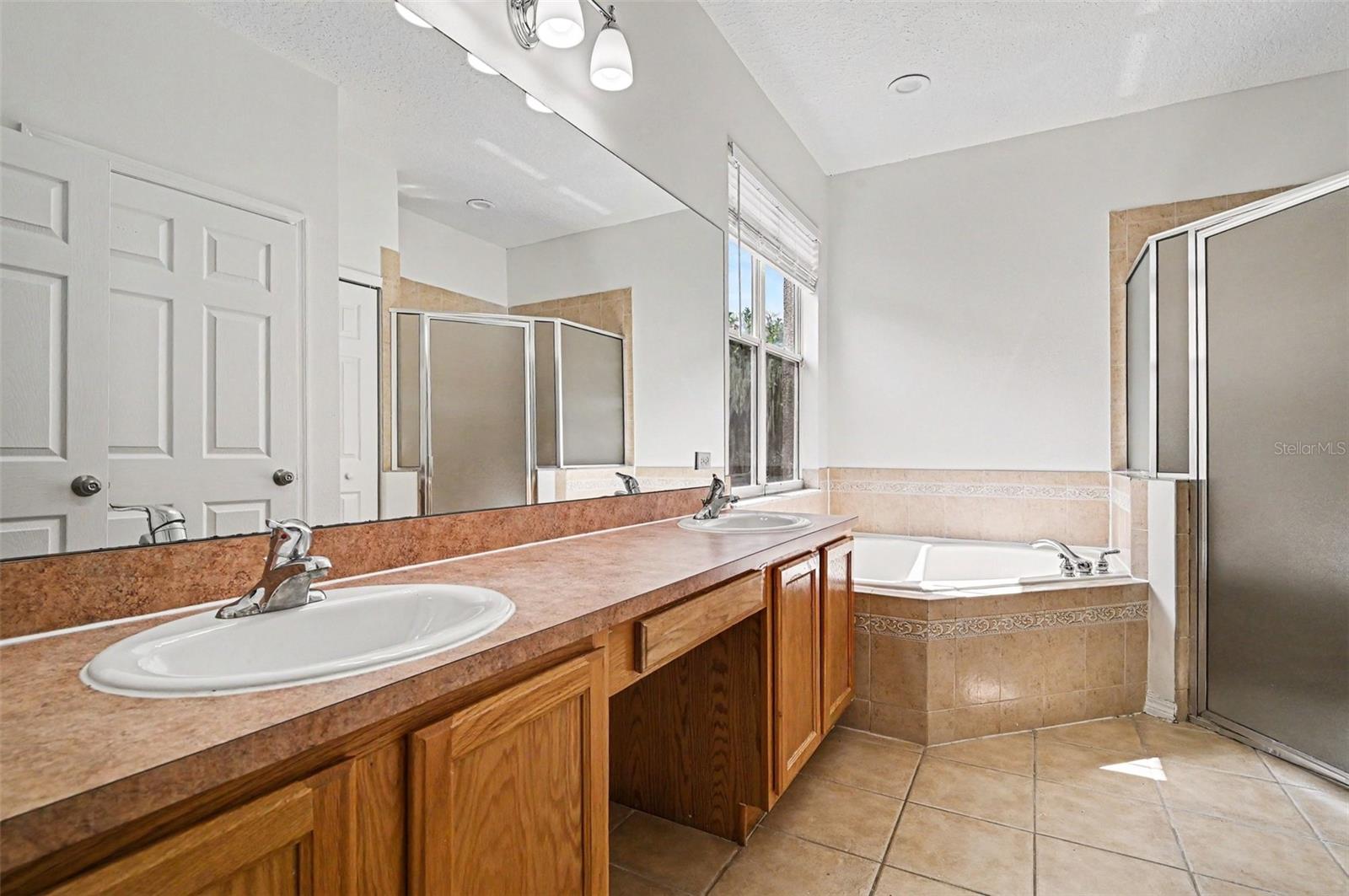 13450 Sunkiss Loop Property Photo 13