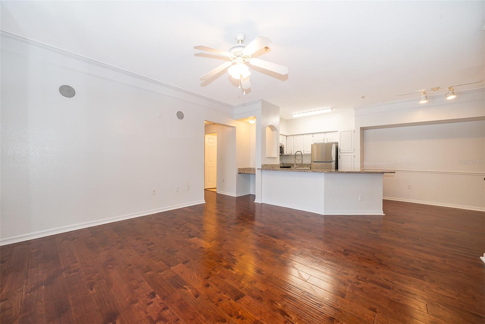6663 Queens Borough Ave #101 Property Photo 8