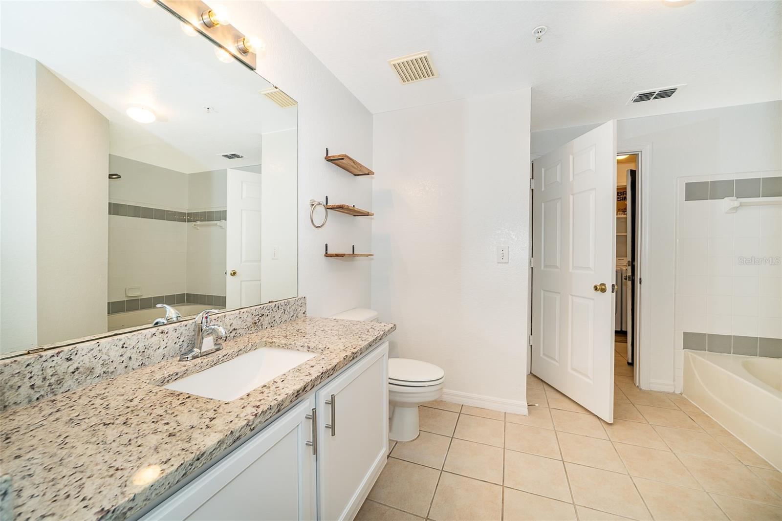 6663 Queens Borough Ave #101 Property Photo 15