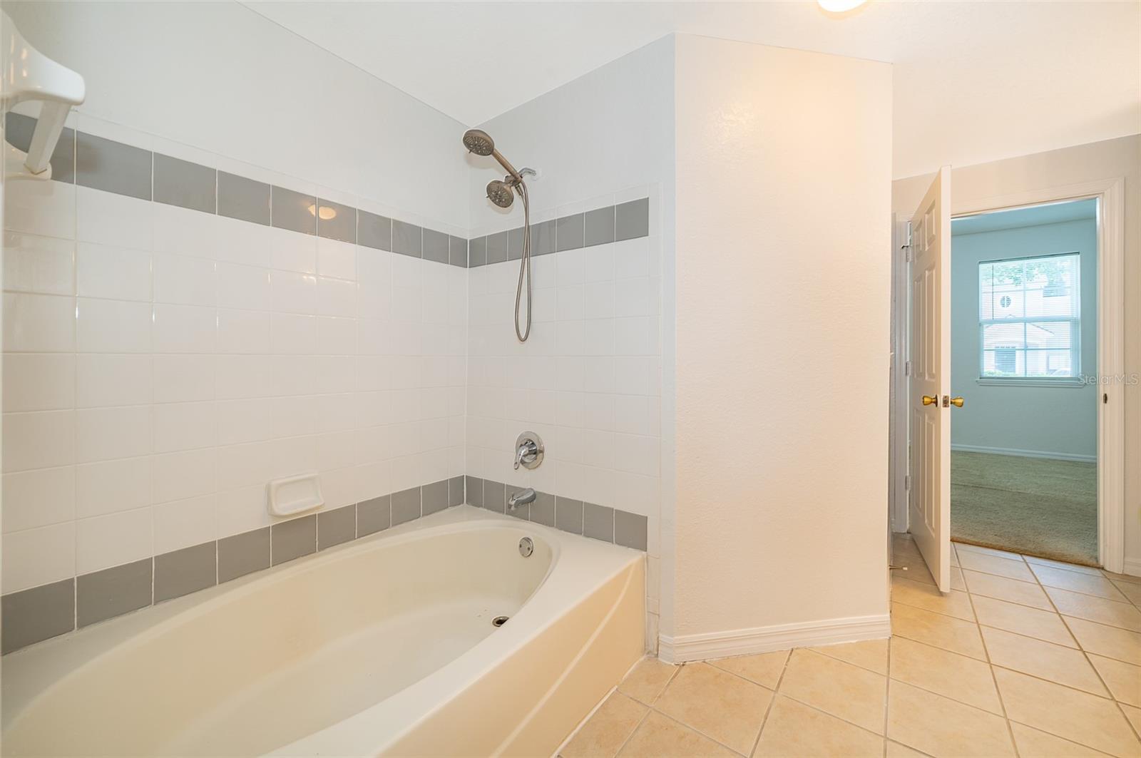 6663 Queens Borough Ave #101 Property Photo 16