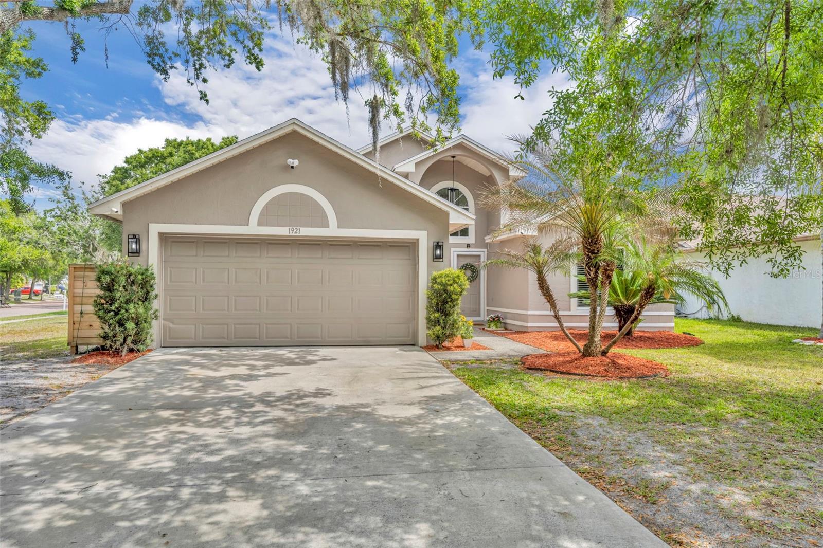 1921 BLUE FOX CT