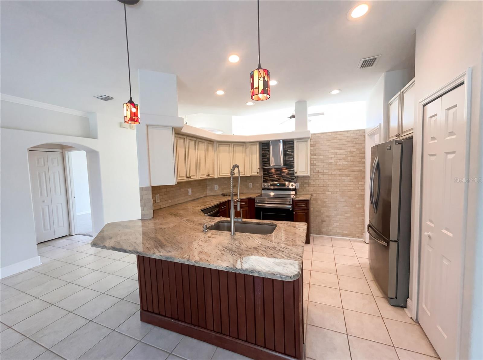 4241 Settlers Ct Property Photo 3