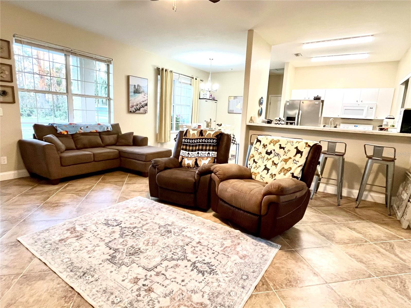 14 Squash Blossom Ct Property Photo 7