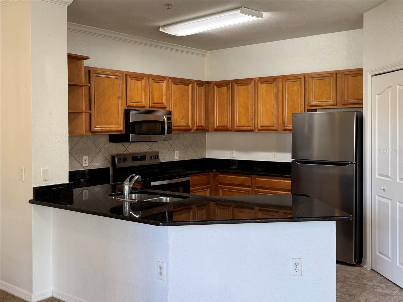 6121 Metrowest Blvd #101 Property Photo 8