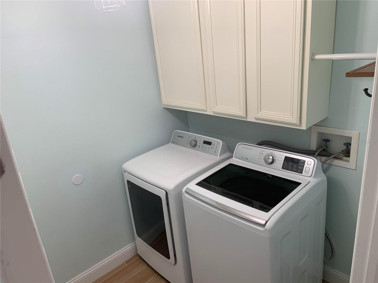 4527 Riverton Dr Property Photo 6