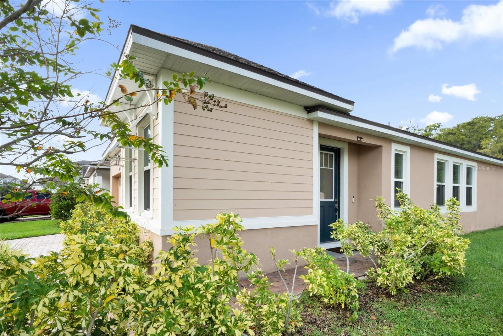 2444 Varenna Loop Property Photo 2