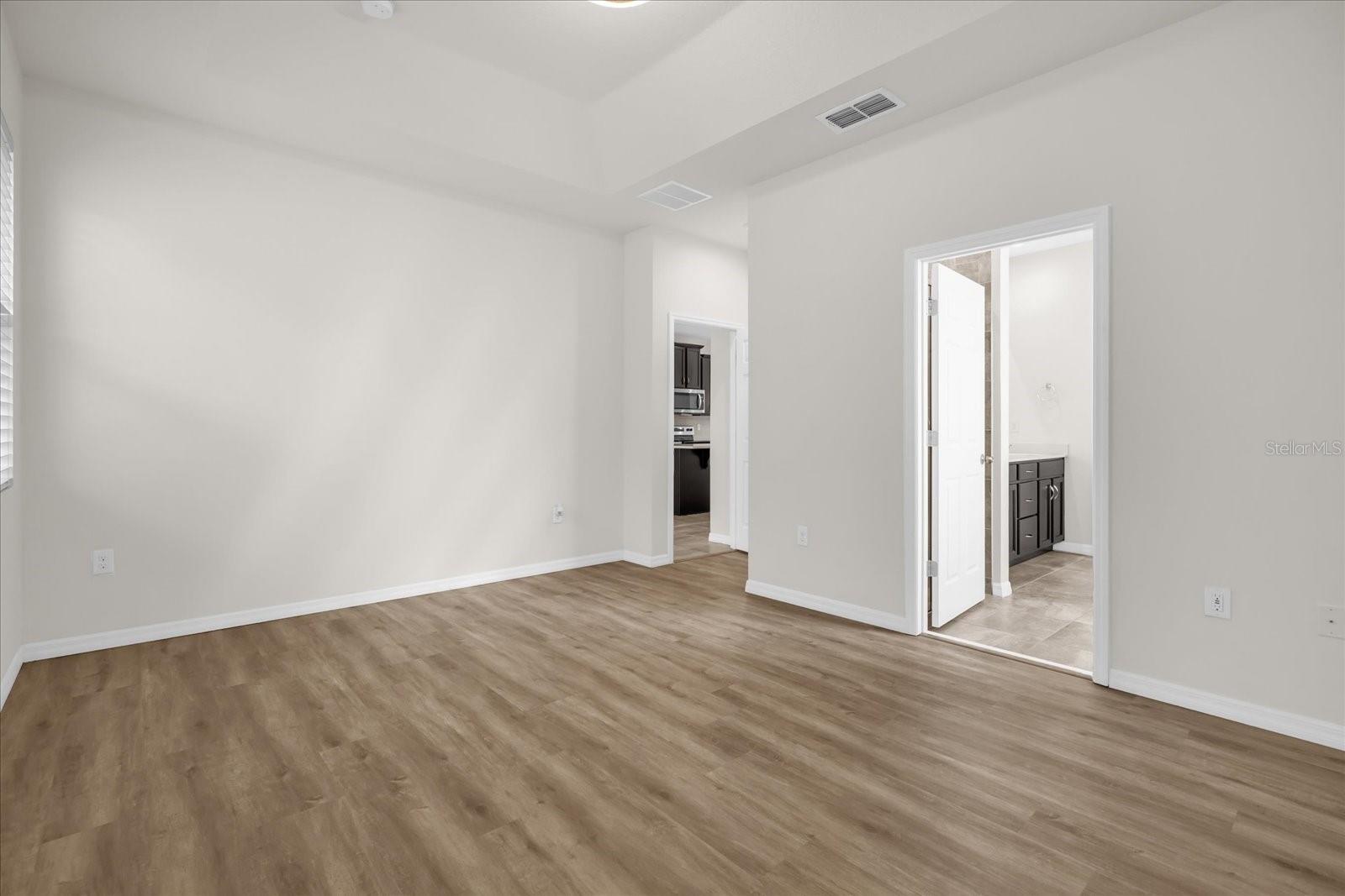 2444 Varenna Loop Property Photo 11