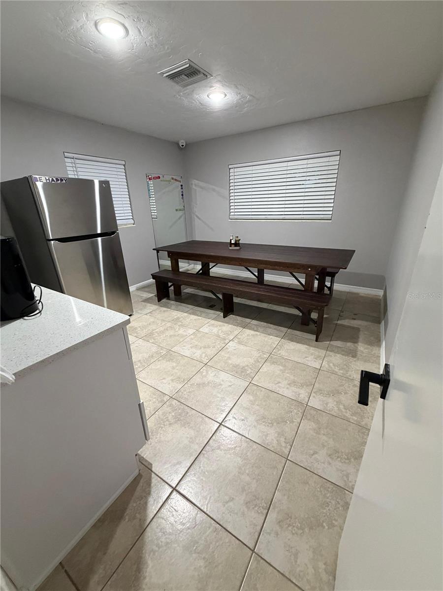5950 High St Property Photo 7