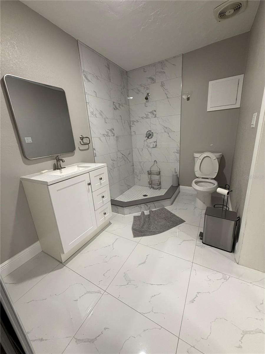 5950 High St Property Photo 10