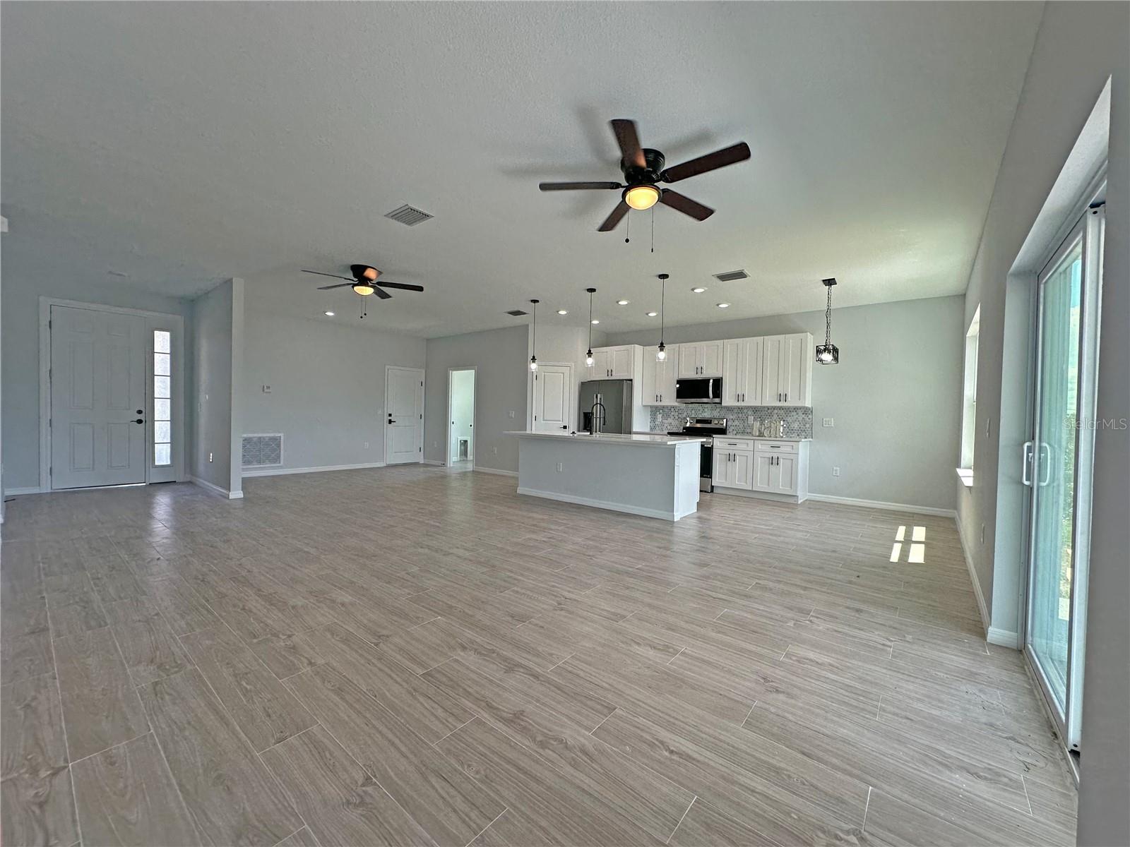 13558 Jeronimo Ln Property Photo 4