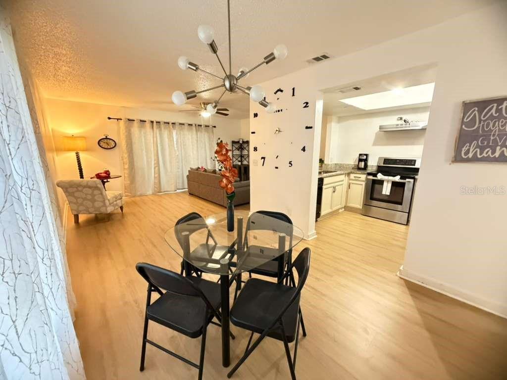 O6407744 Property Photo 4