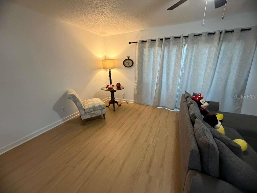O6407744 Property Photo 6